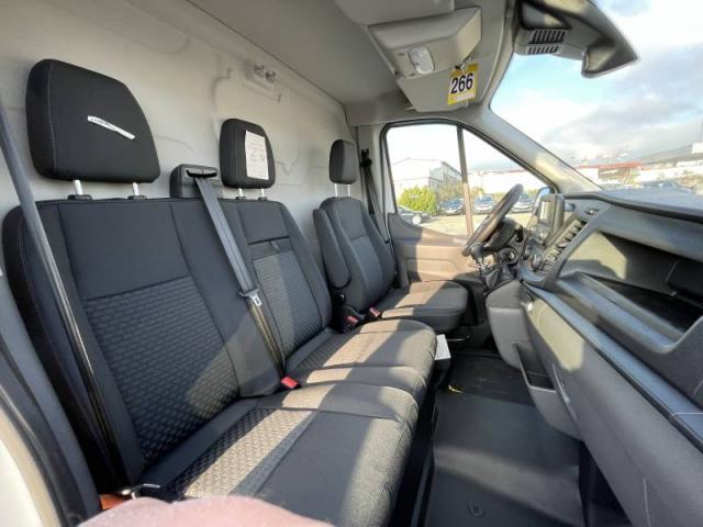 Ford Transit image 5
