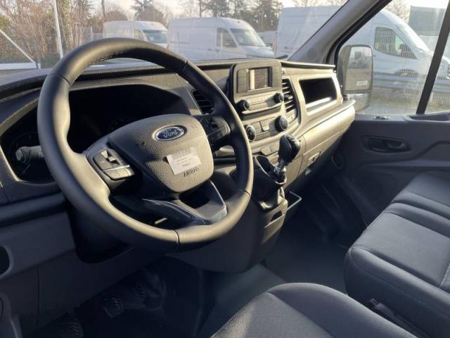 Ford Transit image 7
