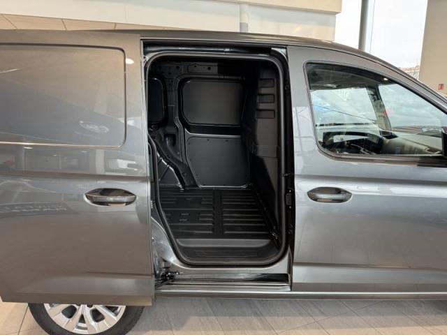 Ford Transit image 3