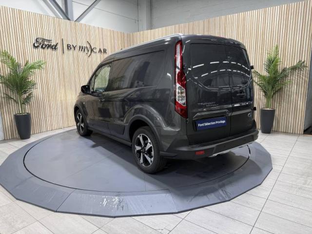 Ford Transit image 2