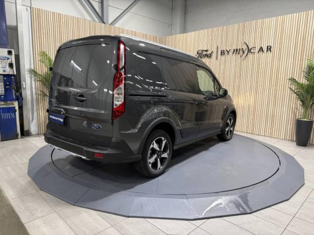 Ford Transit image 7