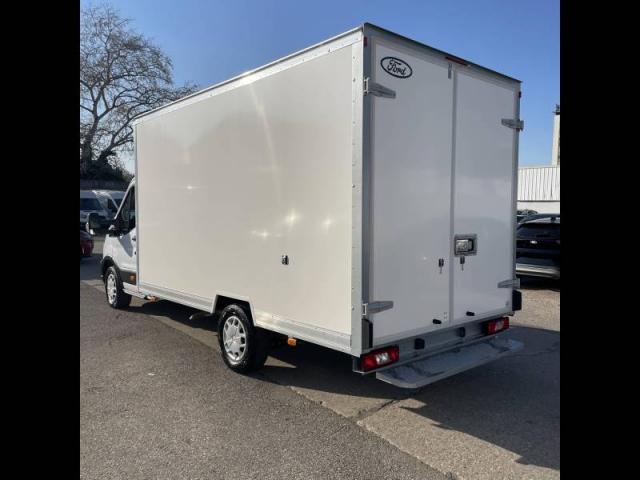 Ford Transit image 8