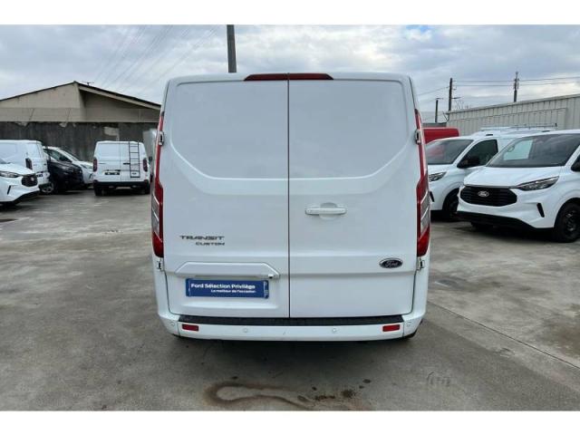 Ford Transit image 4