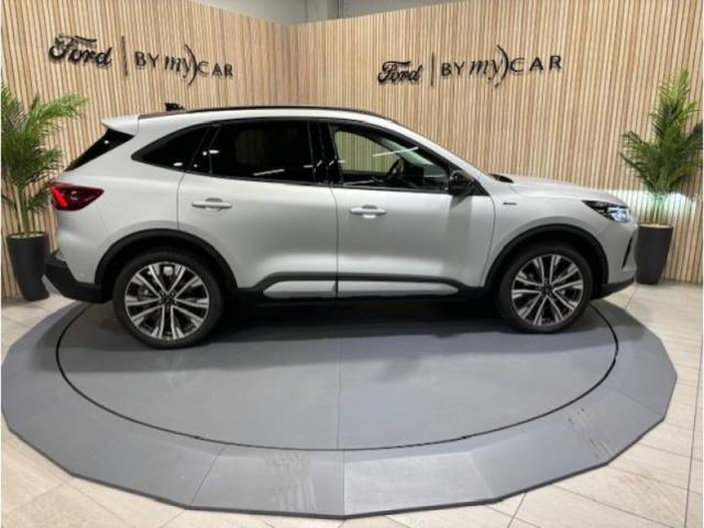 Ford Kuga image 5