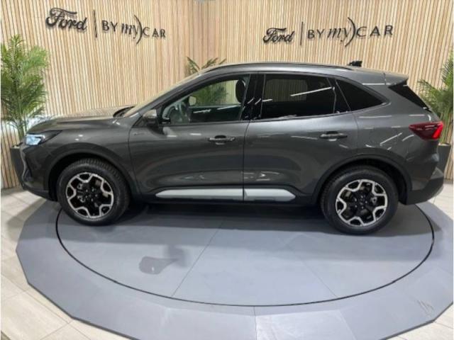 Ford Kuga image 2