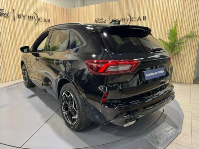 Ford Kuga image 8