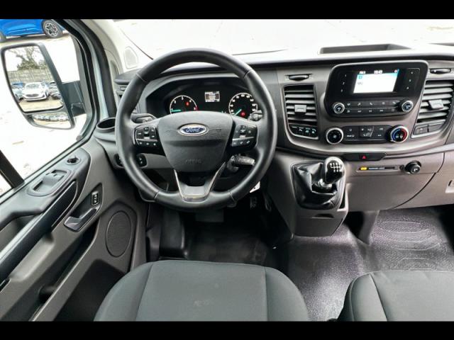 Ford Transit image 4