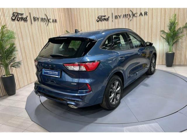 Ford Kuga image 3