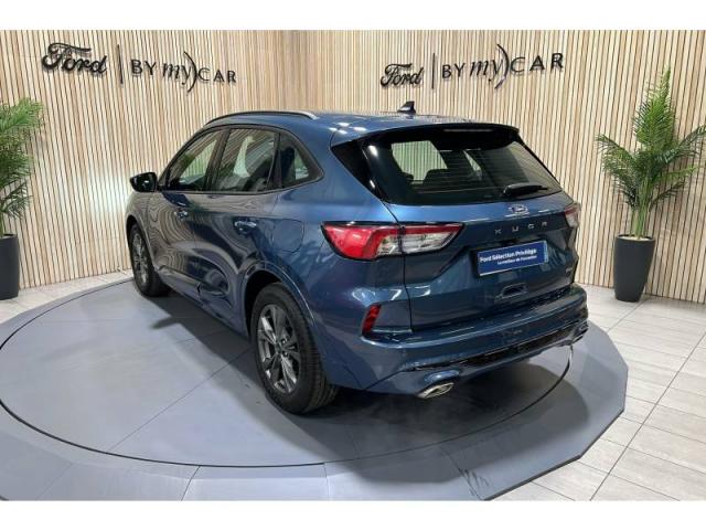 Ford Kuga image 6