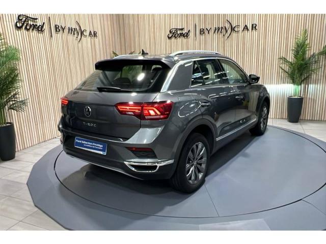 Volkswagen T-Roc image 2