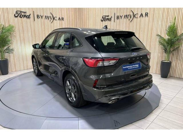 Ford Kuga image 4