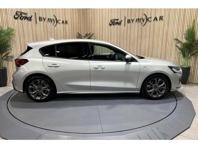 Ford Focus image 9