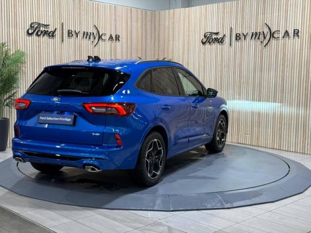 Ford Kuga image 9