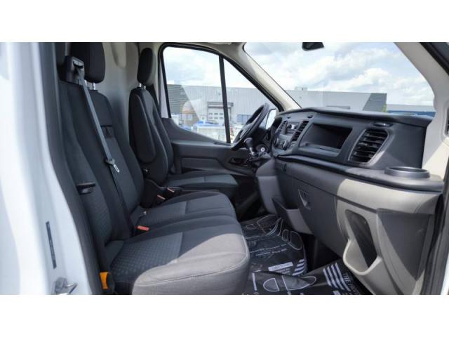 Ford Transit image 4