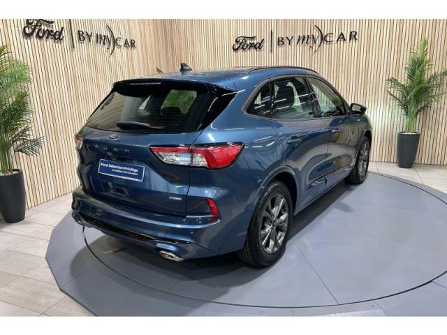 Ford Kuga image 1