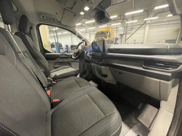 Ford Transit Custom image 2