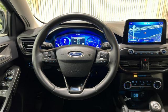 Ford Focus image 6