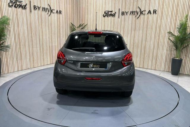 Peugeot 208 image 5