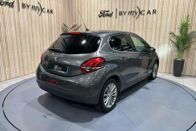 Peugeot 208 image 3