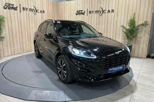 Ford Kuga image 3
