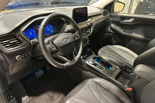 Ford Kuga image 6