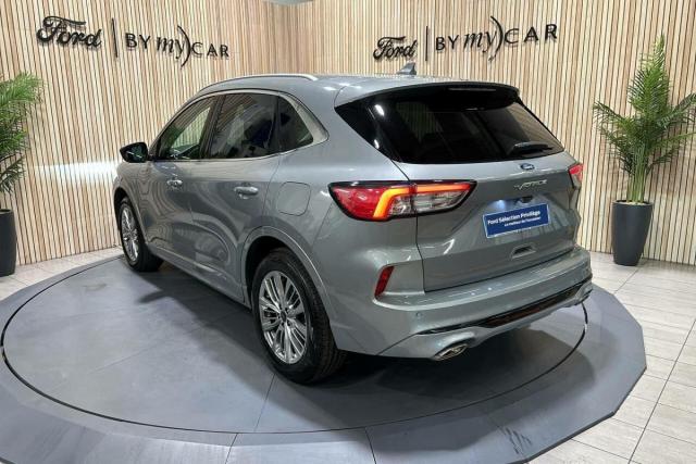 Ford Kuga image 9