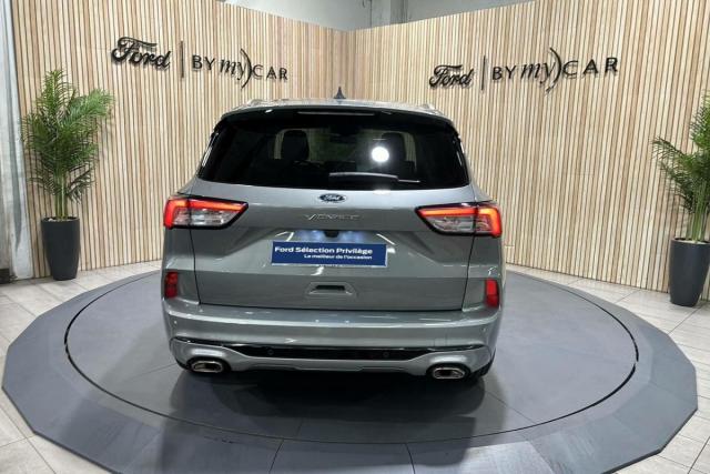 Ford Kuga image 4
