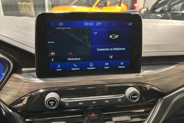 Ford Kuga image 2