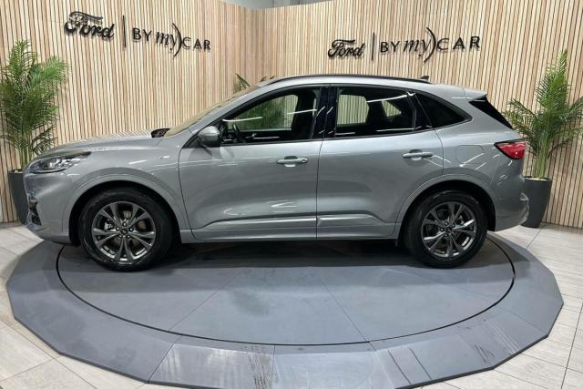 Ford Kuga image 7