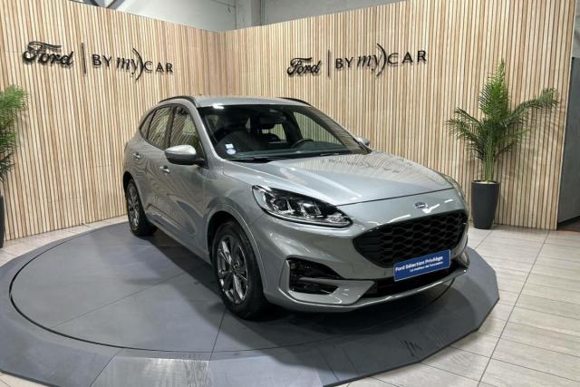 Ford Kuga image 8