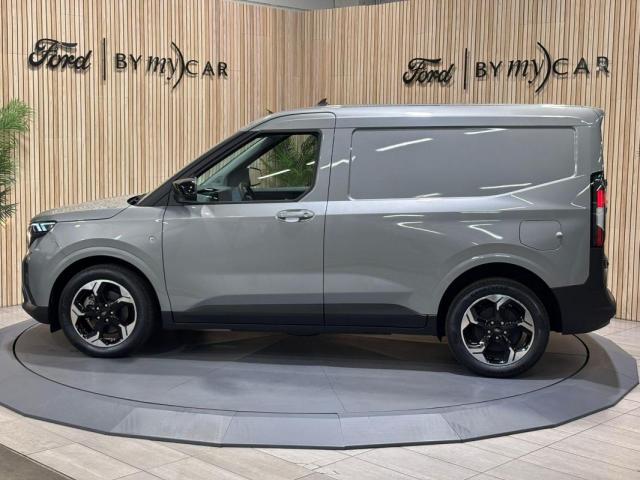 Ford Transit Courier image 4
