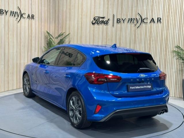 Ford Focus image 6