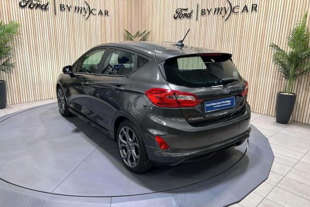 Ford Fiesta image 8