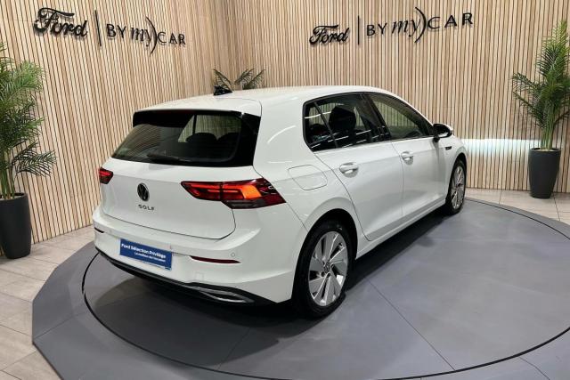Volkswagen Golf image 7