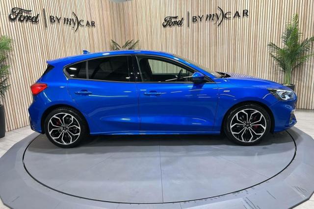 Ford Focus image 8