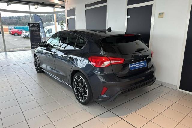 Ford Focus image 8