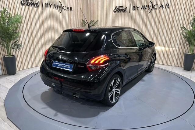 Peugeot 208 image 1