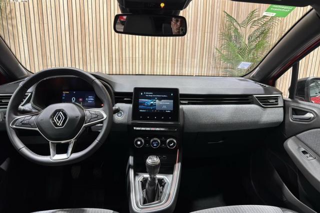 Renault Clio image 9