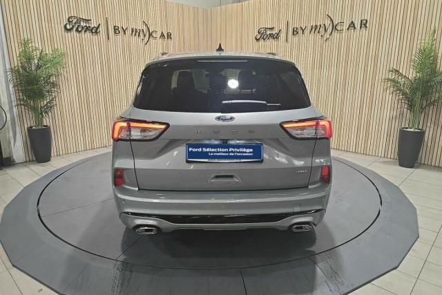 Ford Kuga image 5