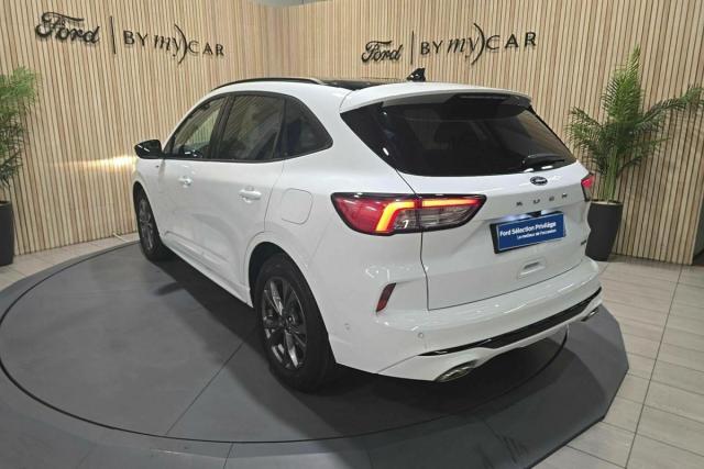 Ford Kuga image 7