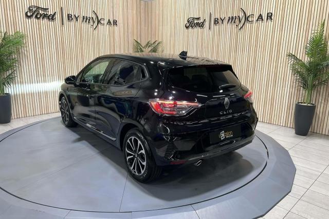 Renault Clio image 8