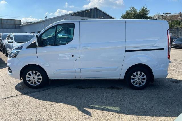 Ford Transit Custom image 7