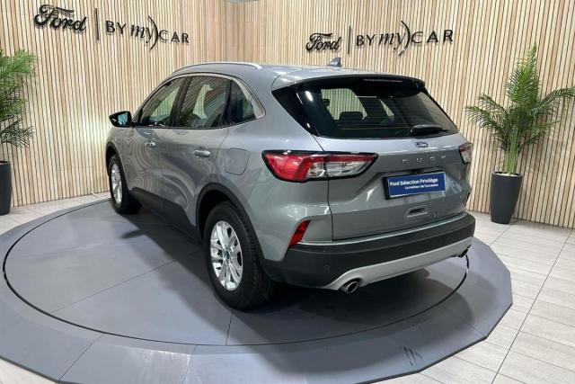 Ford Kuga image 2