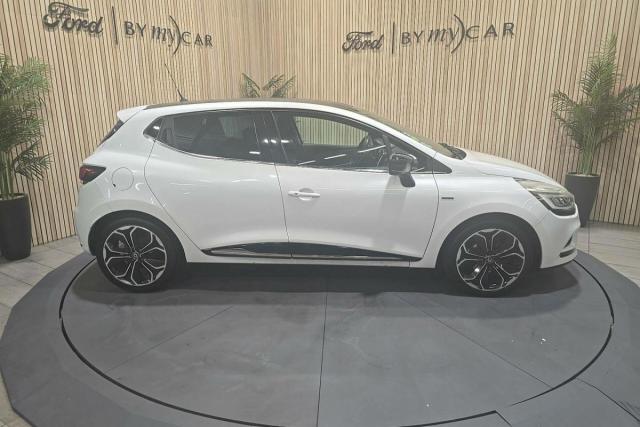 Renault Clio image 2