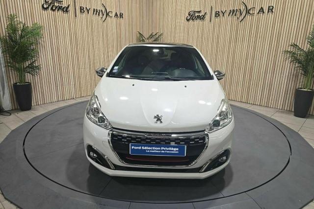 Peugeot 208 image 1