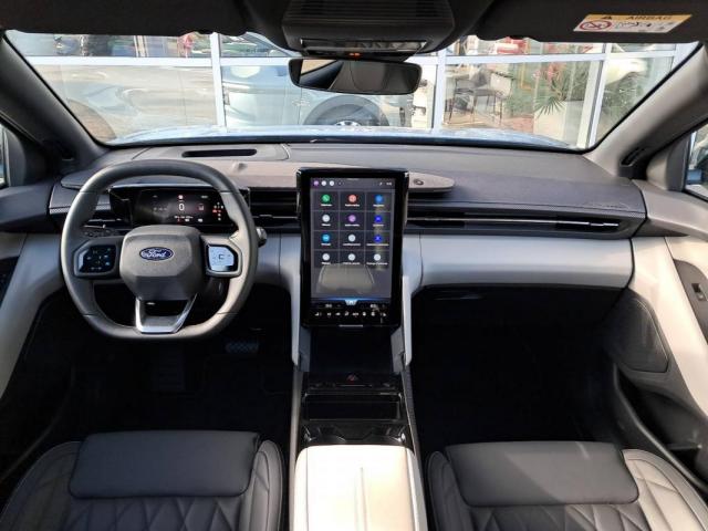 Ford Explorer image 1