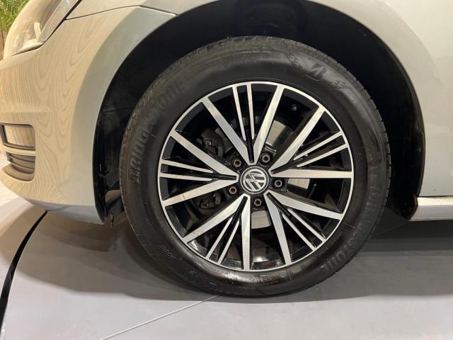 Volkswagen Golf image 9