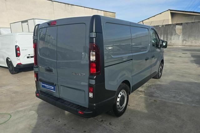 Renault Trafic image 4