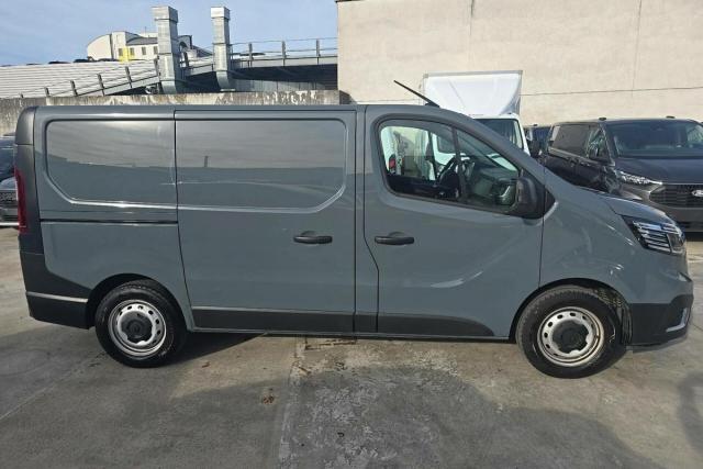 Renault Trafic image 3