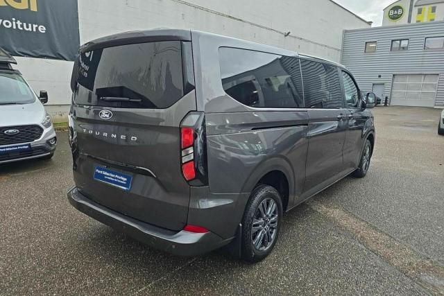 Ford Tourneo image 2